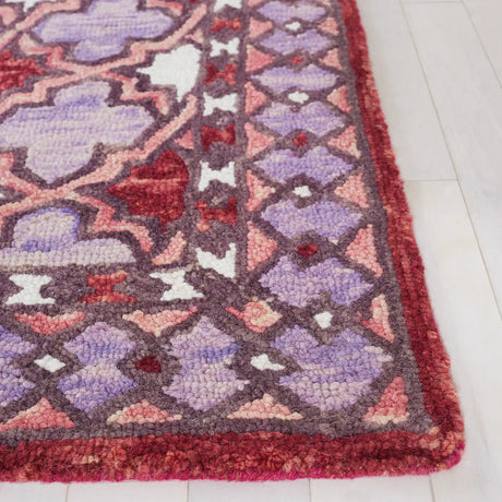 Safavieh Aspen 4'-0" x 6'-0" Rug in Red / Pink