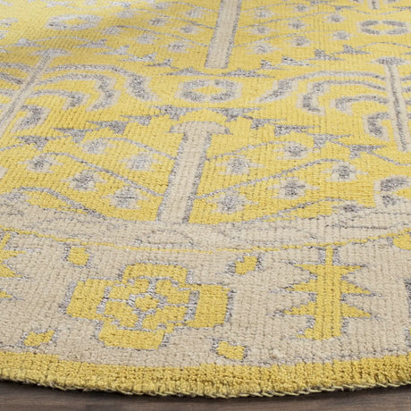 Safavieh Stone Wash 6'-0" x 6'-0" Rug in Yellow