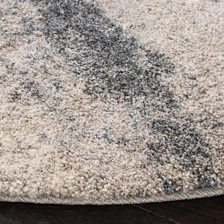 Safavieh Retro 6'-0" x 6'-0" Rug in Beige / Grey