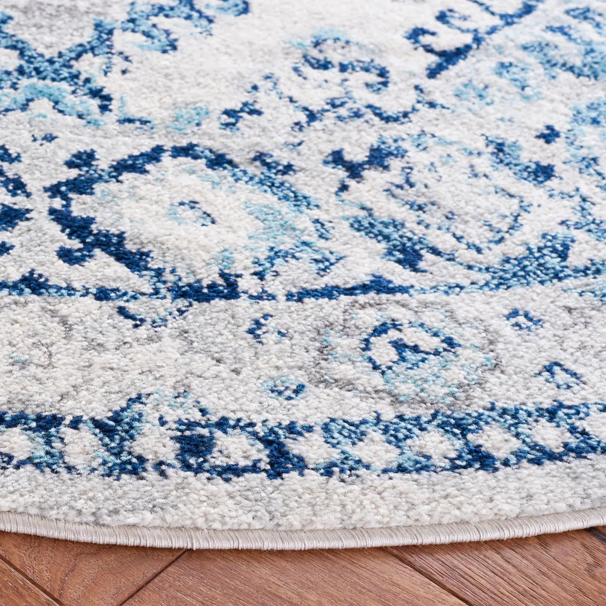 Safavieh Tulum 6'-7" x 6'-7" Rug in Ivory / Blue