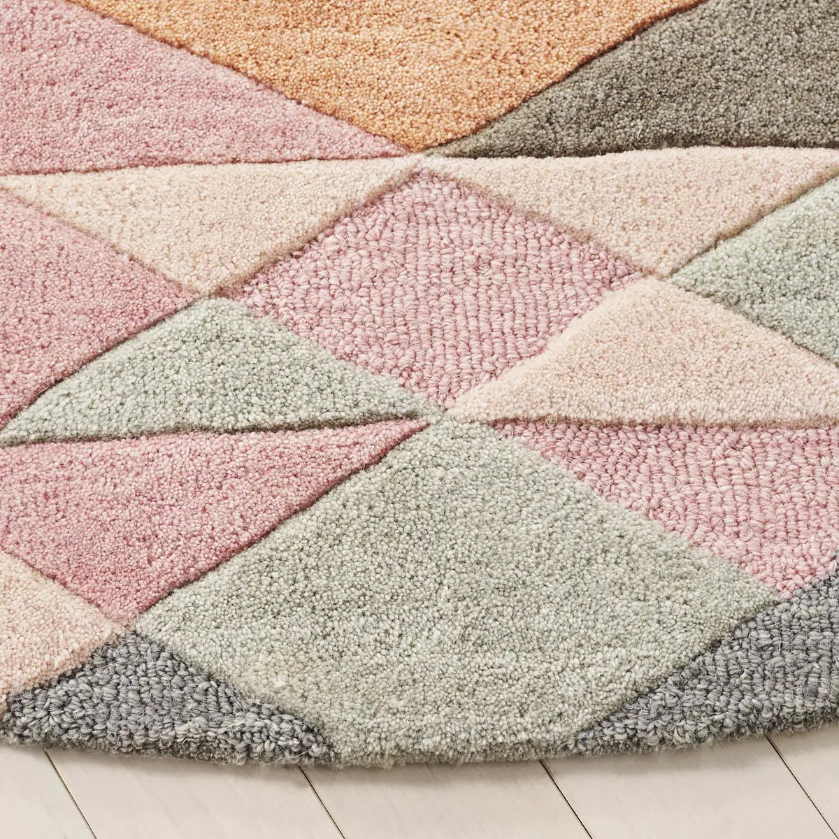 Safavieh Rodeo Drive 5'-0" x 5'-0" Rug in Grey / Blush