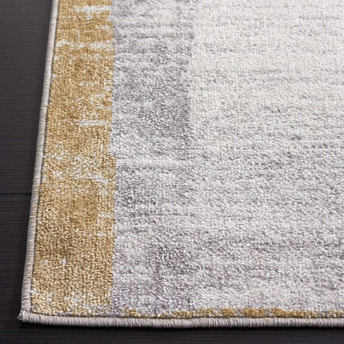 Safavieh Bayside 4'-0" x 6'-0" Rug in Ivory / Grey Gold
