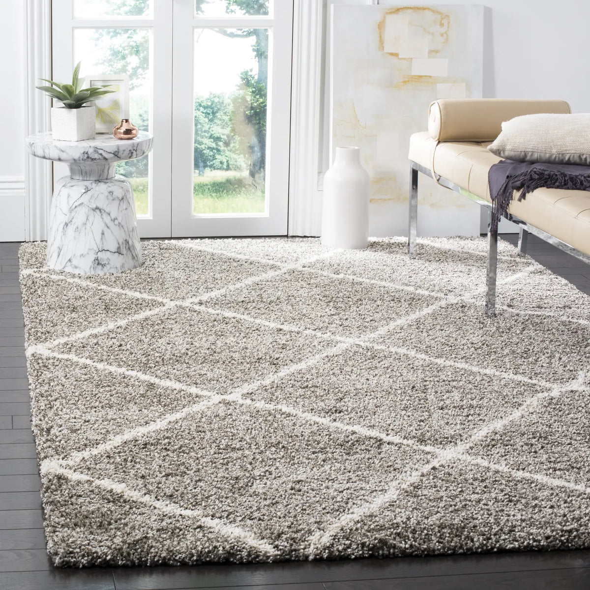 Safavieh Hudson Shag 6'-0" x 9'-0" Rug in Grey / Ivory