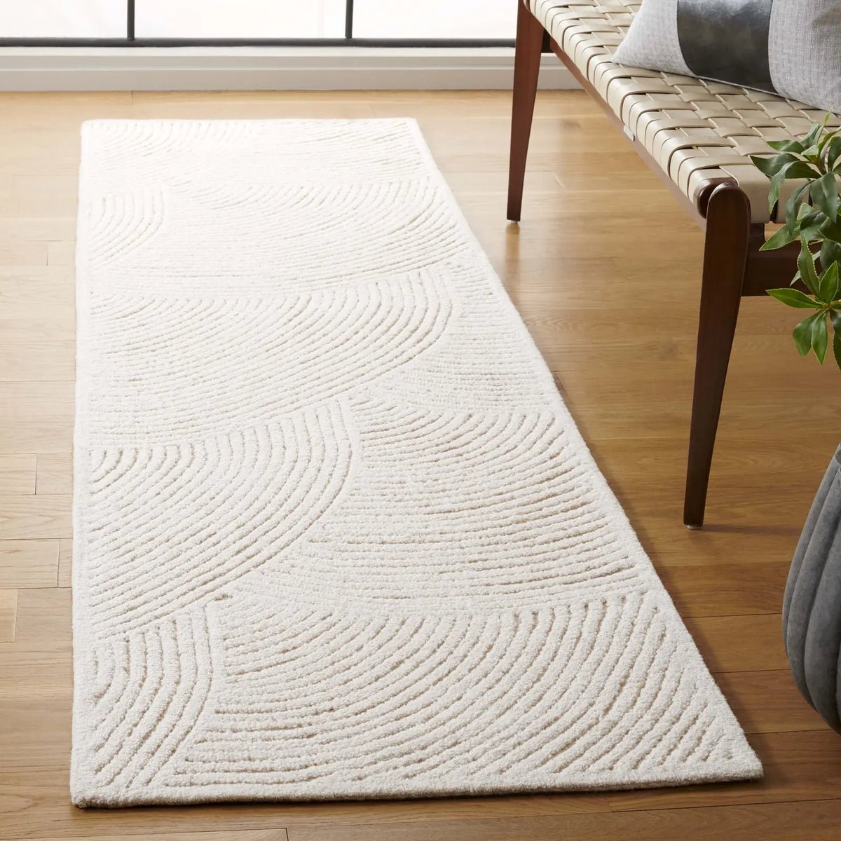 Safavieh Textural 2'-3" x 10'-0" Rug in Ivory
