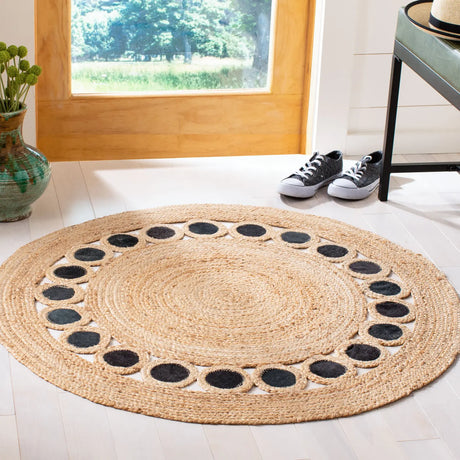 Safavieh Natural Fiber 3'-0" x 3'-0" Rug in Beige / Black