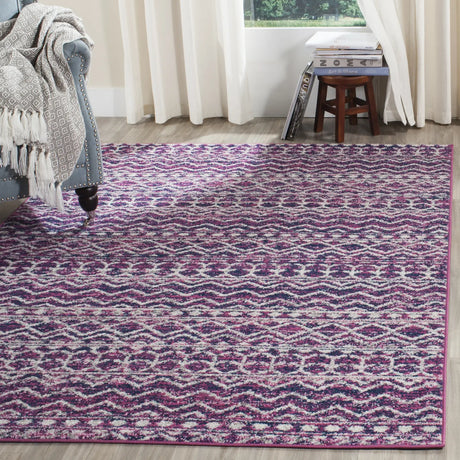 Safavieh Madison 4'-0" x 6'-0" Rug in Fuchsia / Navy