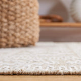 Safavieh Kilim 4'-0" x 6'-0" Rug in Beige / Ivory
