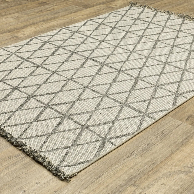 Oriental Weavers Sphinx Gillian 1331V Black Rugs - angle detail