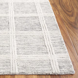 Safavieh Pine 4'-0" x 6'-0" Rug in Grey / Ivory