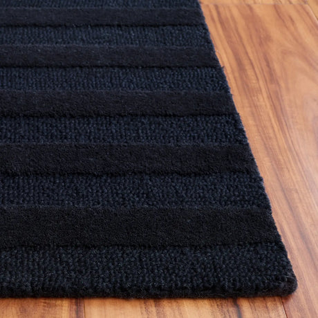 Safavieh Ebony 4'-0" x 6'-0" Rug in Charcoal