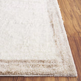 Safavieh Vermont 4'-0" x 6'-0" Rug in Ivory / Beige
