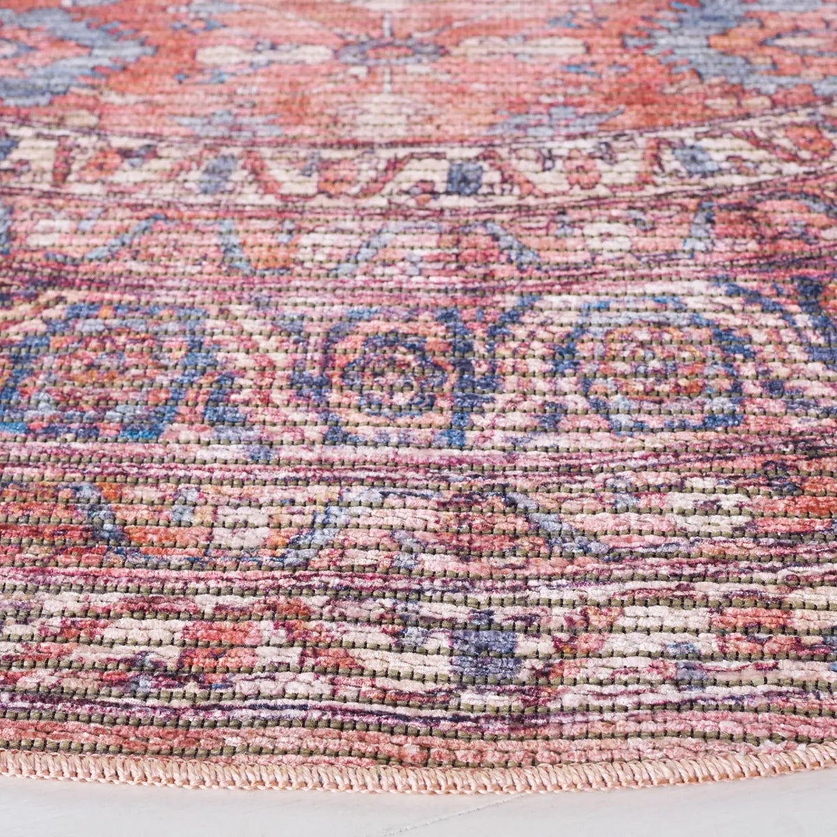 Safavieh Serapi 6'-7" x 6'-7" Rug in Rust / Blue