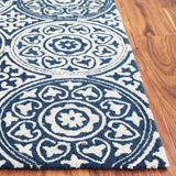 Safavieh Metro 4'-0" x 6'-0" Rug in Blue / Ivory