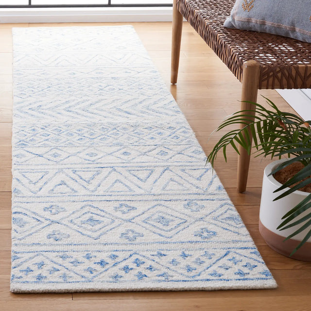 Safavieh Metro 2'-3" x 9'-0" Rug in Ivory / Blue