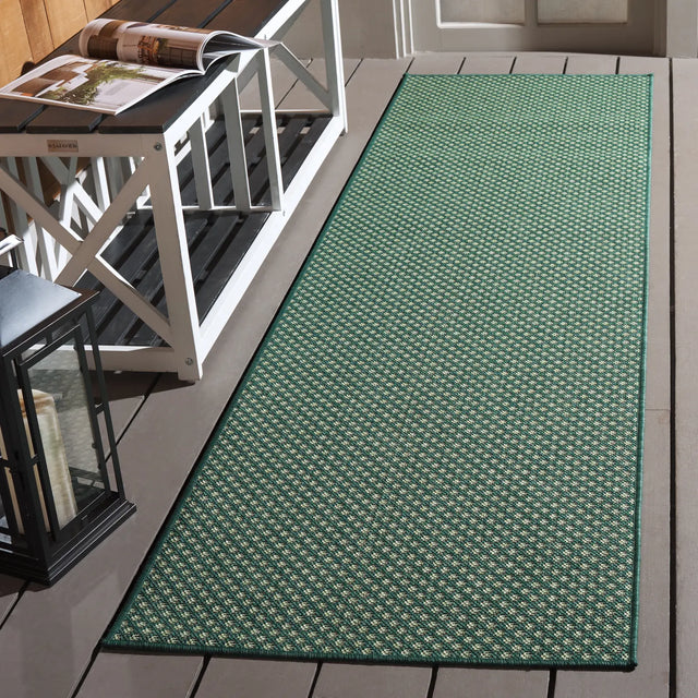Safavieh Terrace 800 2'-3" x 8'-0" Rug in Green / Ivory