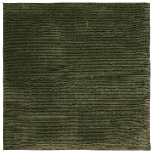 Safavieh Revive 6'-7" x 6'-7" Rug in Green