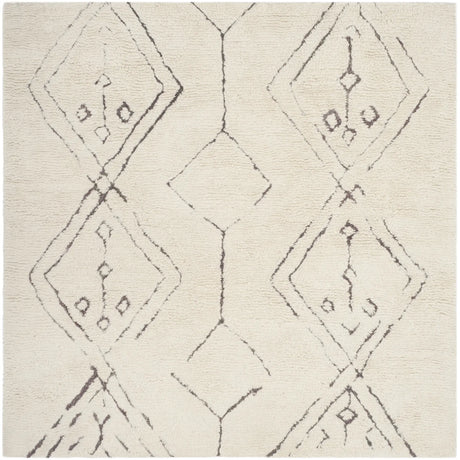 Safavieh Casablanca 6'-0" x 6'-0" Rug in Ivory / Multi