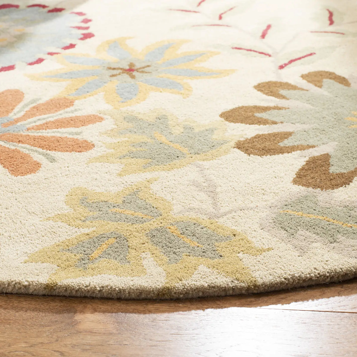 Safavieh Soho 6'-0" x 6'-0" Rug in Ivory / Sage