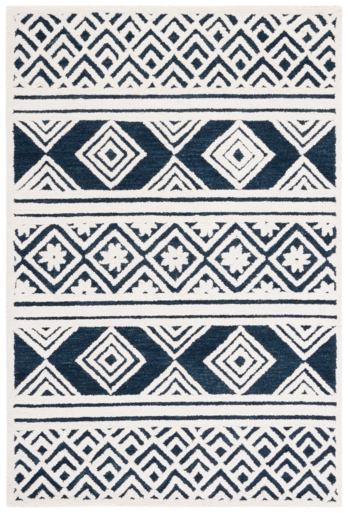 Safavieh Casablanca 4'-0" x 6'-0" Rug in Ivory / Navy