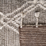 Safavieh Casablanca 4'-0" x 6'-0" Rug in Grey / Ivory