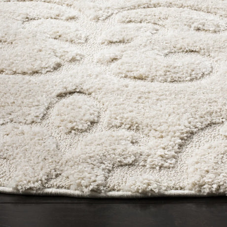 Safavieh Florida Shag 6'-7" x 6'-7" Rug in Creme / Creme