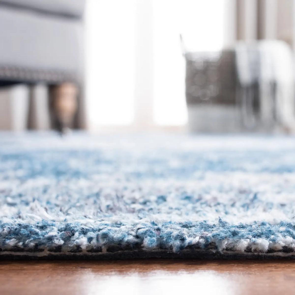 Safavieh Classic Vintage 4'-0" x 6'-0" Rug in Blue / Grey