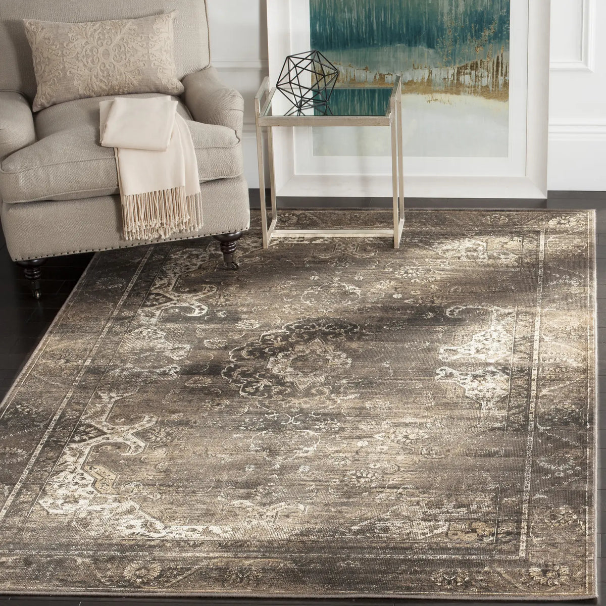 Safavieh Vintage 4'-0" x 5'-7" Rug in Soft Anthracite