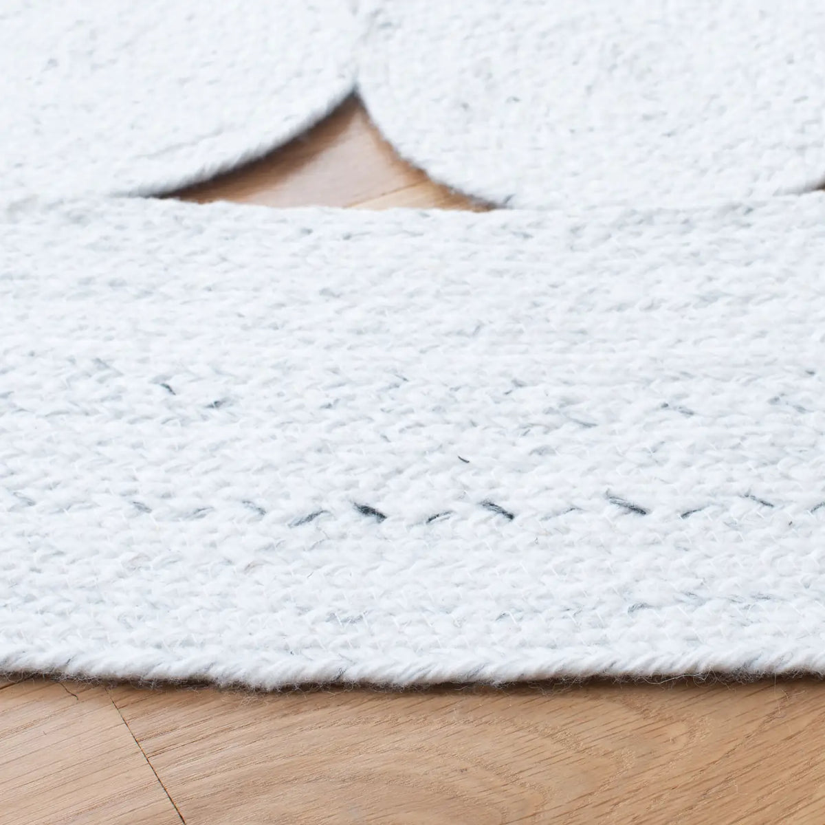 Safavieh Cape Cod 5'-0" x 5'-0" Rug in Ivory
