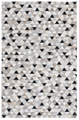 Safavieh Studio Leather 4'-0" x 6'-0" Rug in Grey / Black