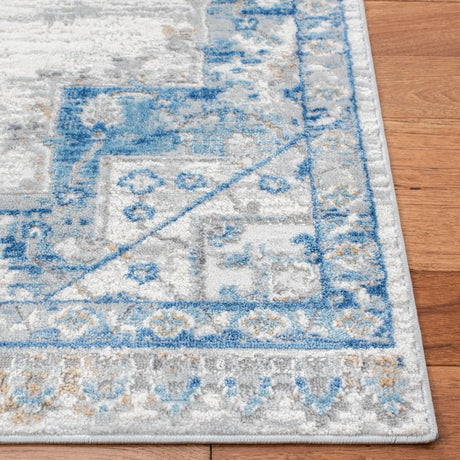 Safavieh Shivan 100 4'-0" x 6'-0" Rug in Ivory / Blue