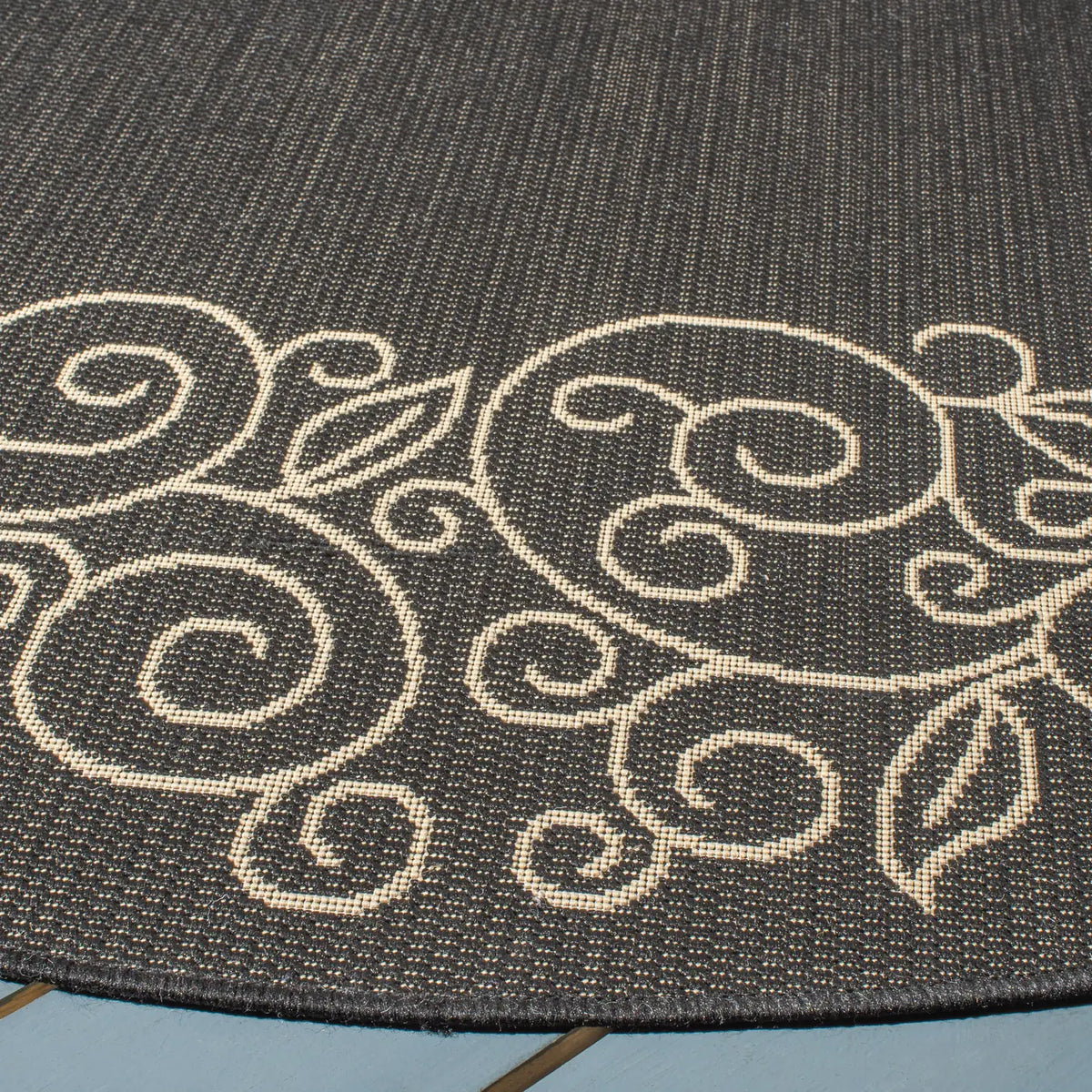 Safavieh Courtyard 6'-7" x 6'-7" Rug in Black / Beige