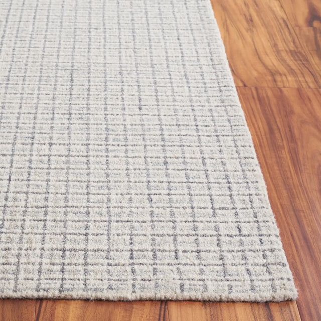 Safavieh Ebony 4'-0" x 6'-0" Rug in Light Blue / Ivory