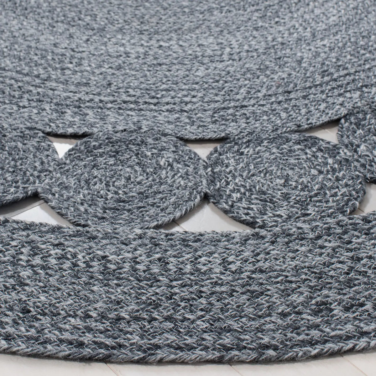 Safavieh Cape Cod 5'-0" x 5'-0" Rug in Charcoal
