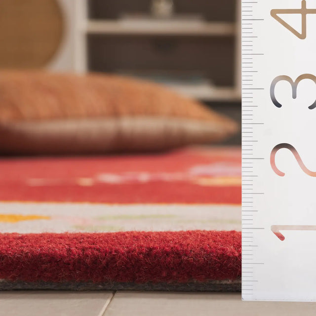 Safavieh Metro 4'-0" x 6'-0" Rug in Rust / Beige