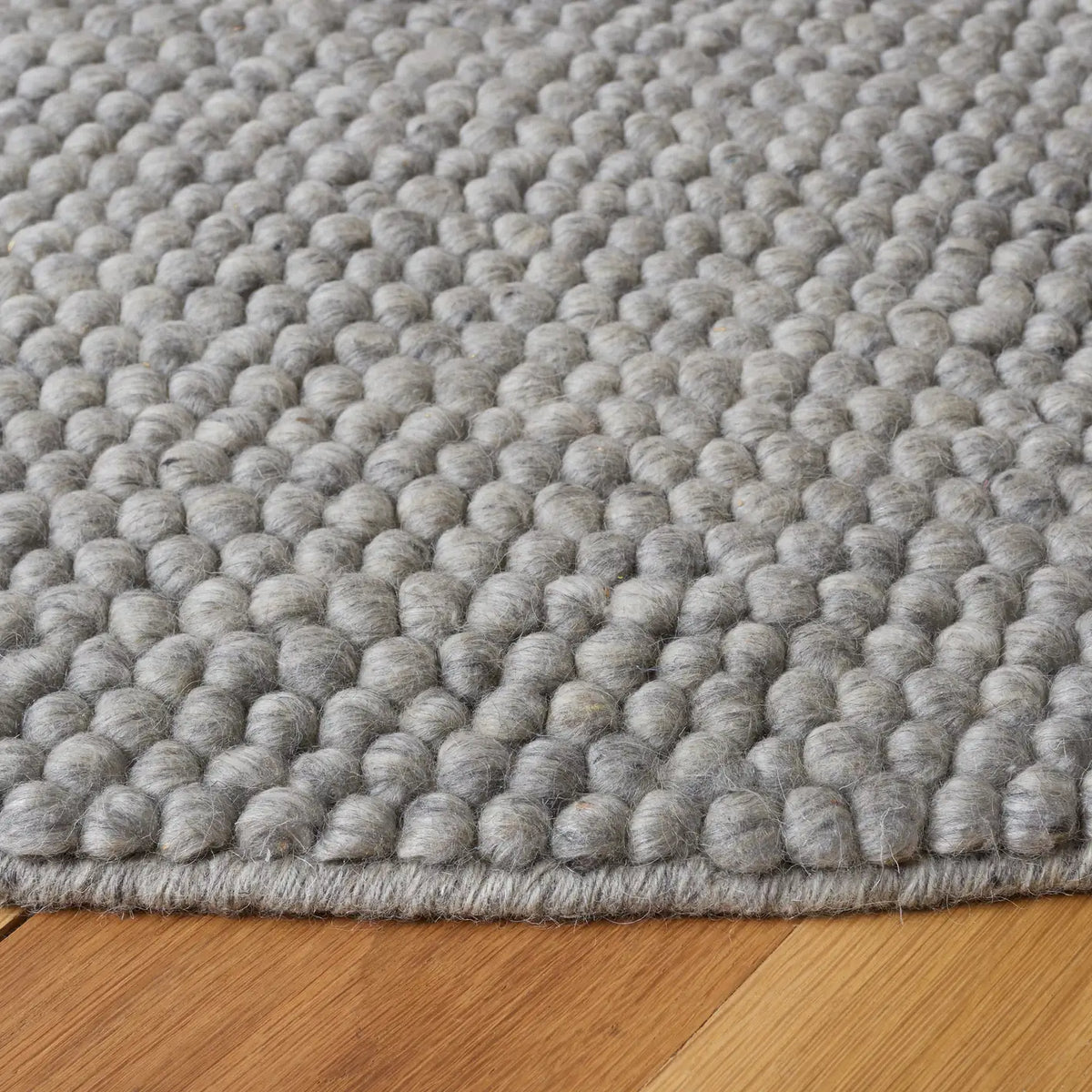 Safavieh Natura 6'-0" x 6'-0" Rug in Silver