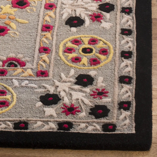 Safavieh Bellagio 5'-0" x 8'-0" Rug in Light Grey / Black