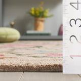 Safavieh Chelsea 3'-9" x 5'-9" Rug in Beige / Pink