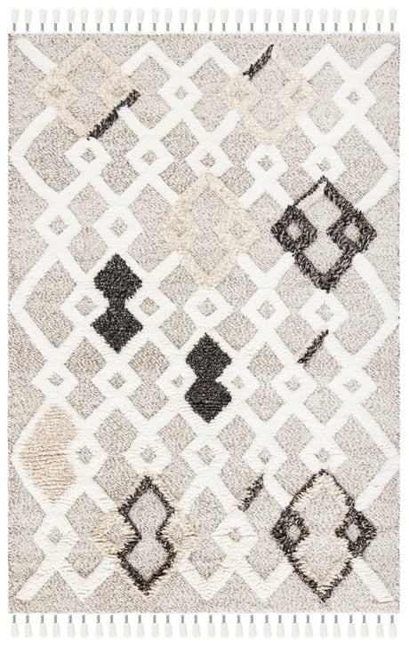 Safavieh Casablanca 4'-0" x 6'-0" Rug in Beige