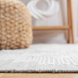 Safavieh Kilim 4'-0" x 6'-0" Rug in Grey / Ivory