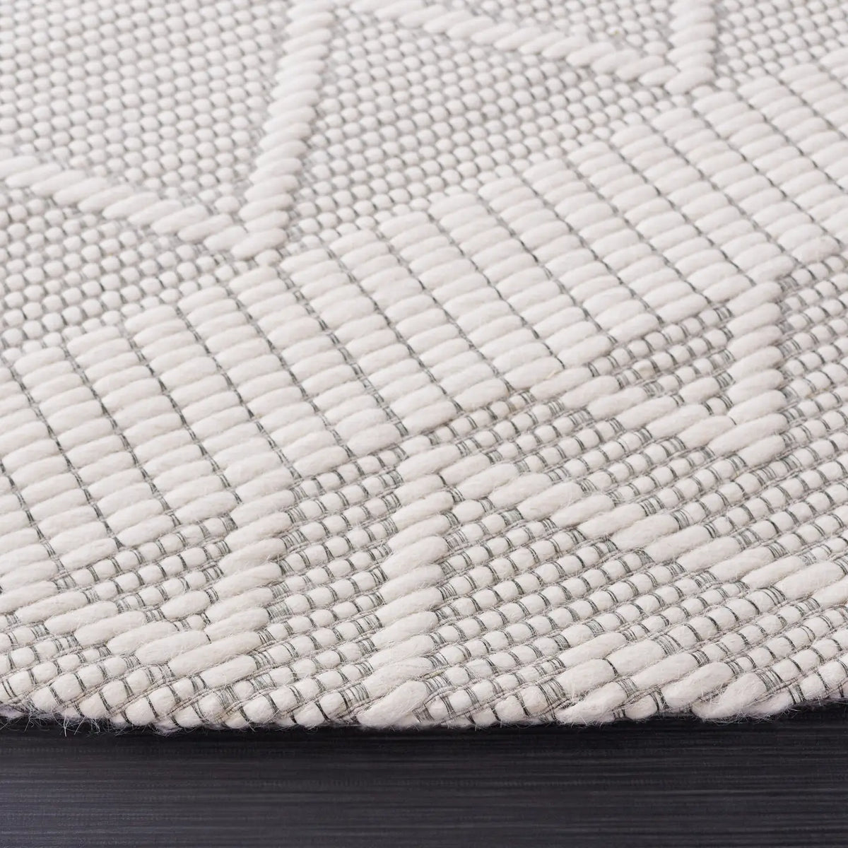 Safavieh Marbella 6'-0" x 6'-0" Rug in Ivory / Beige