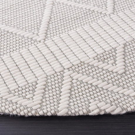 Safavieh Marbella 6'-0" x 6'-0" Rug in Ivory / Beige