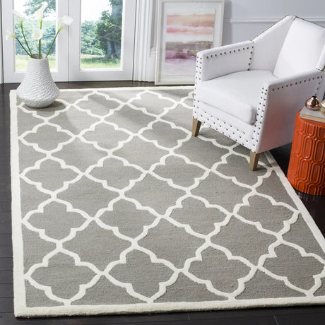 Safavieh Cambridge 5'-0" x 8'-0" Rug in Dark Grey / Ivory