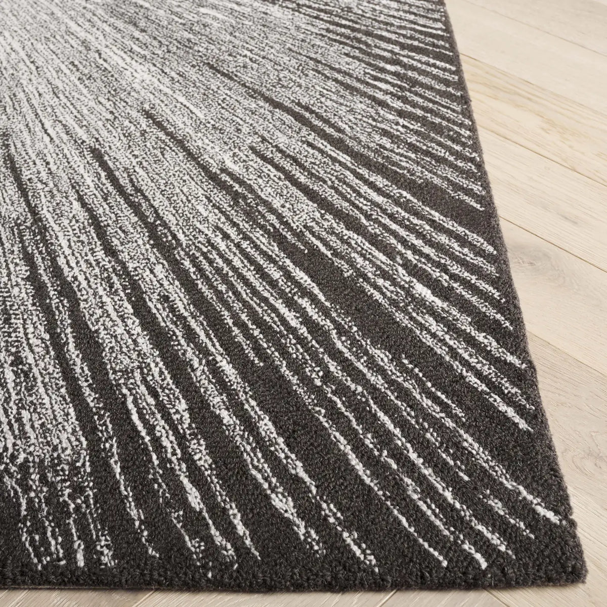 Safavieh Abstract 4'-0" x 6'-0" Rug in Ivory / Charcoal