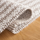 Safavieh Natura 4'-0" x 6'-0" Rug in Ivory / Taupe