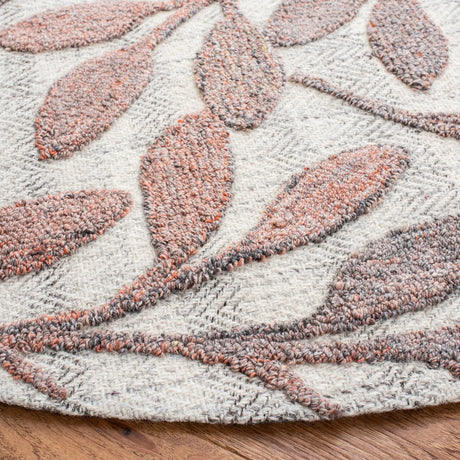 Safavieh Southampton 6'-0" x 6'-0" Rug in Rust / Ivory