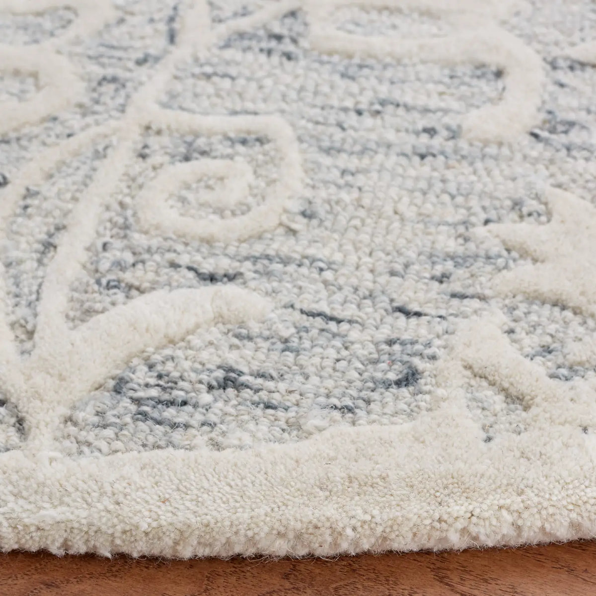 Safavieh Metro 6'-0" x 6'-0" Rug in Grey / Ivory