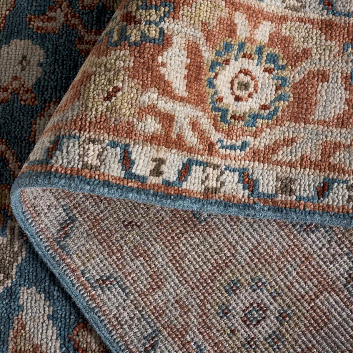 Safavieh Samarkand 6'-0" x 9'-0" Rug in Turquoise / Rust