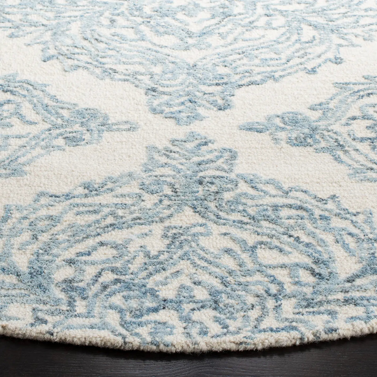 Safavieh Abstract 6'-0" x 6'-0" Rug in Ivory / Blue