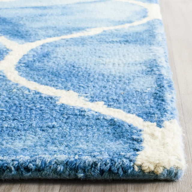 Safavieh Dip Dye 2'-3" x 8'-0" Rug in Blue / Ivory
