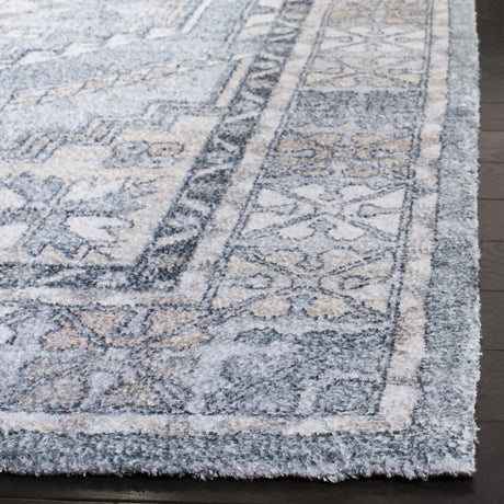 Safavieh Saffron 4'-0" x 6'-0" Rug in Grey / Ivory